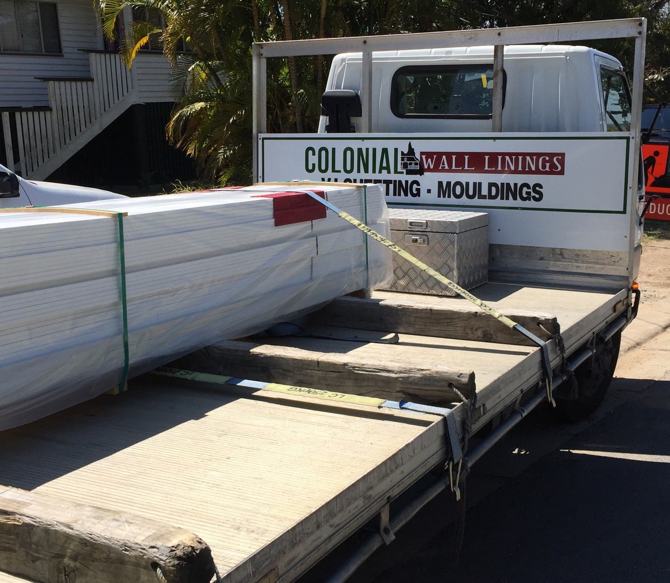 colonial-wall-linings-delivery-min